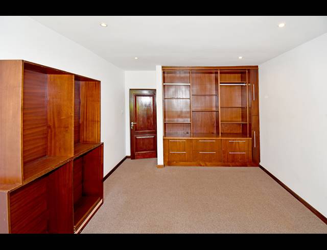 3 BEDROOM APARTMENT FOR SALE IN BIRDHAVEN